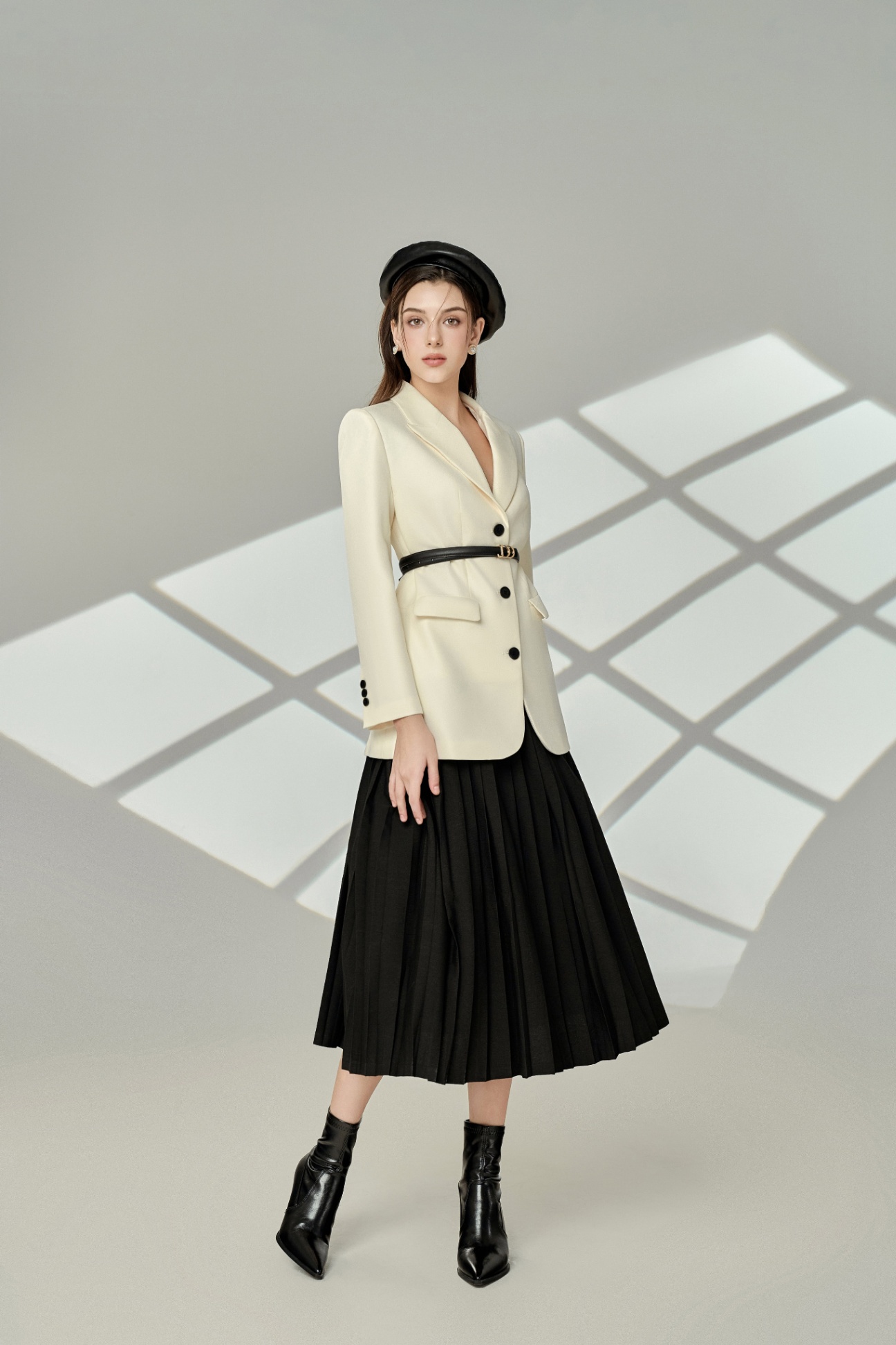Trench Coat ngắn ve mèo 1 hàng cúc
