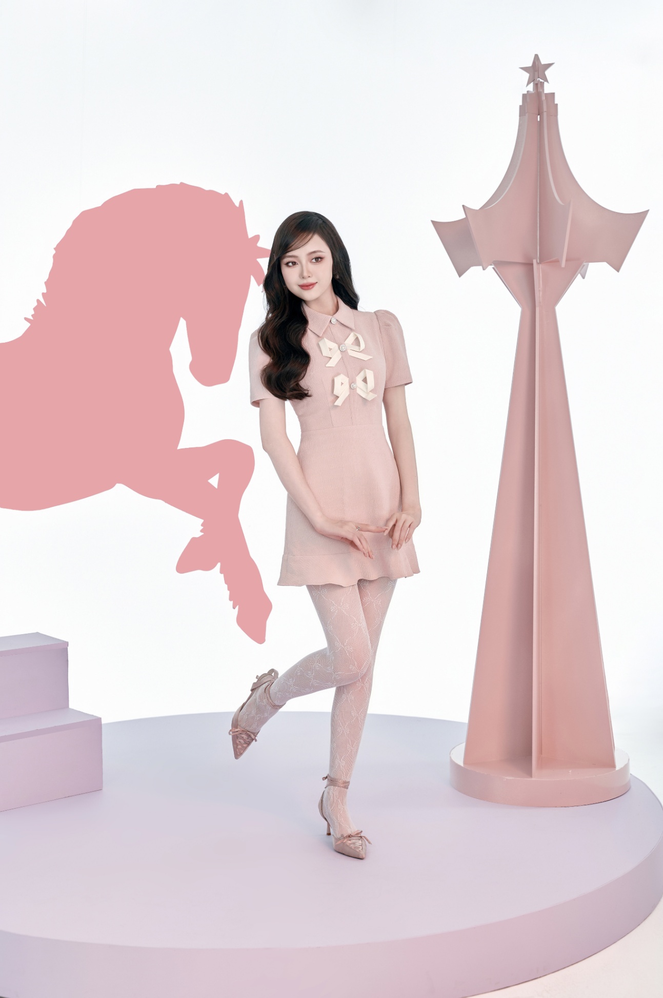 Đầm cổ đức, tay bồng, nơ kẹp