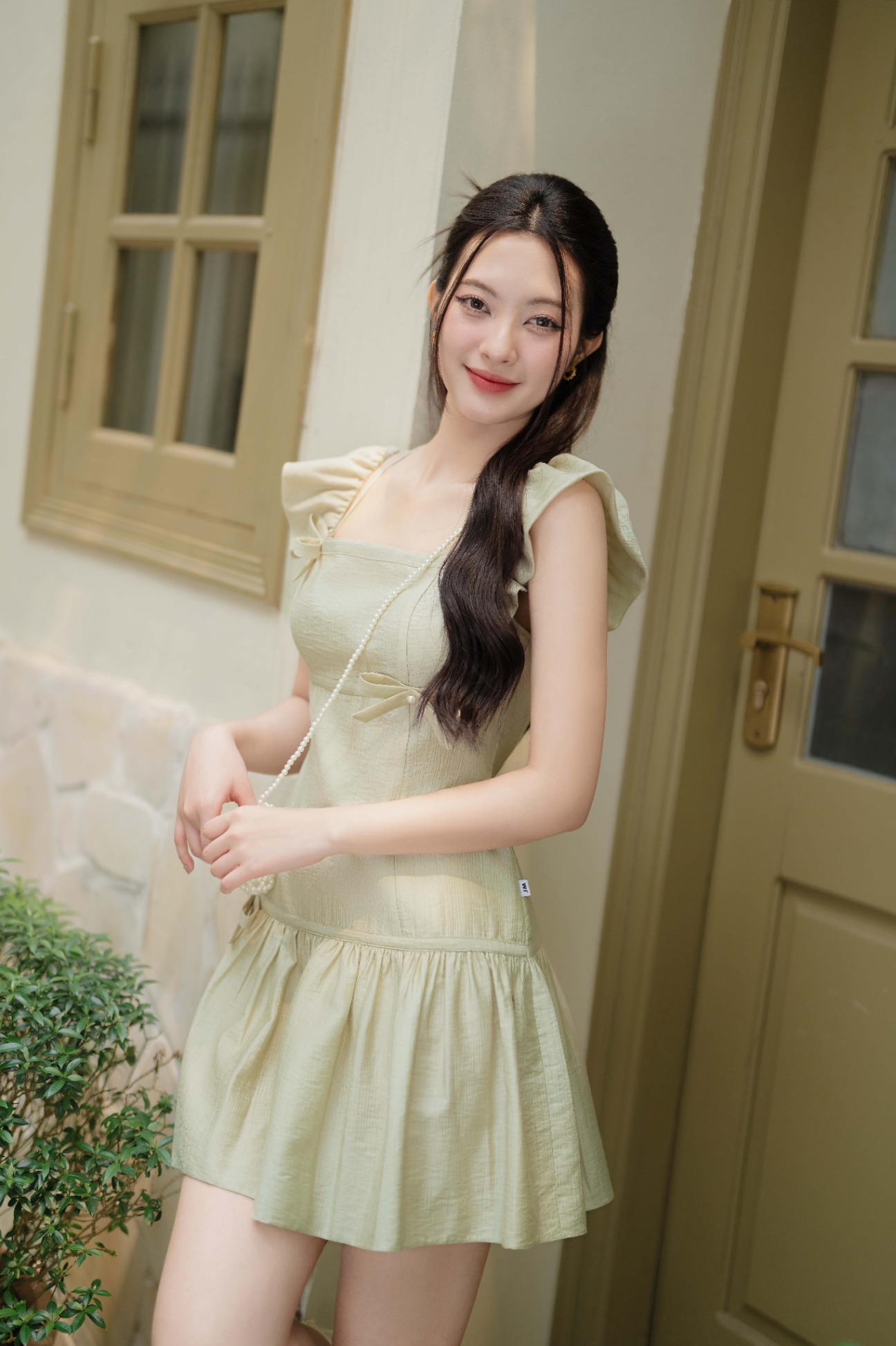 Đầm cổ U nhún chân, đè dây nơ