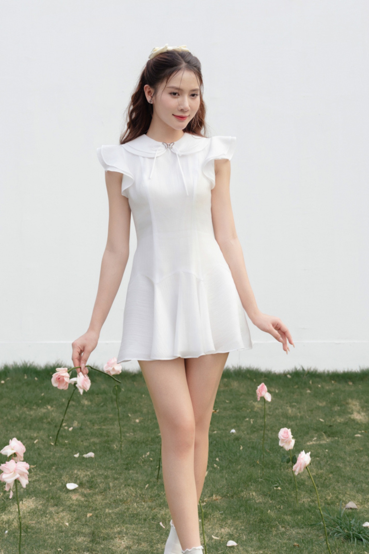 Đầm chân đổ tay bèo cổ sen 2 tầng