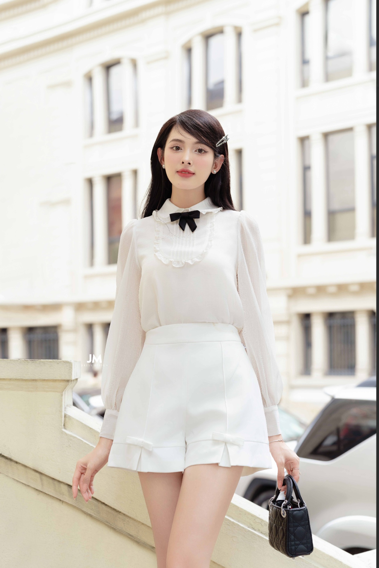 Quần ngắn phối nơ