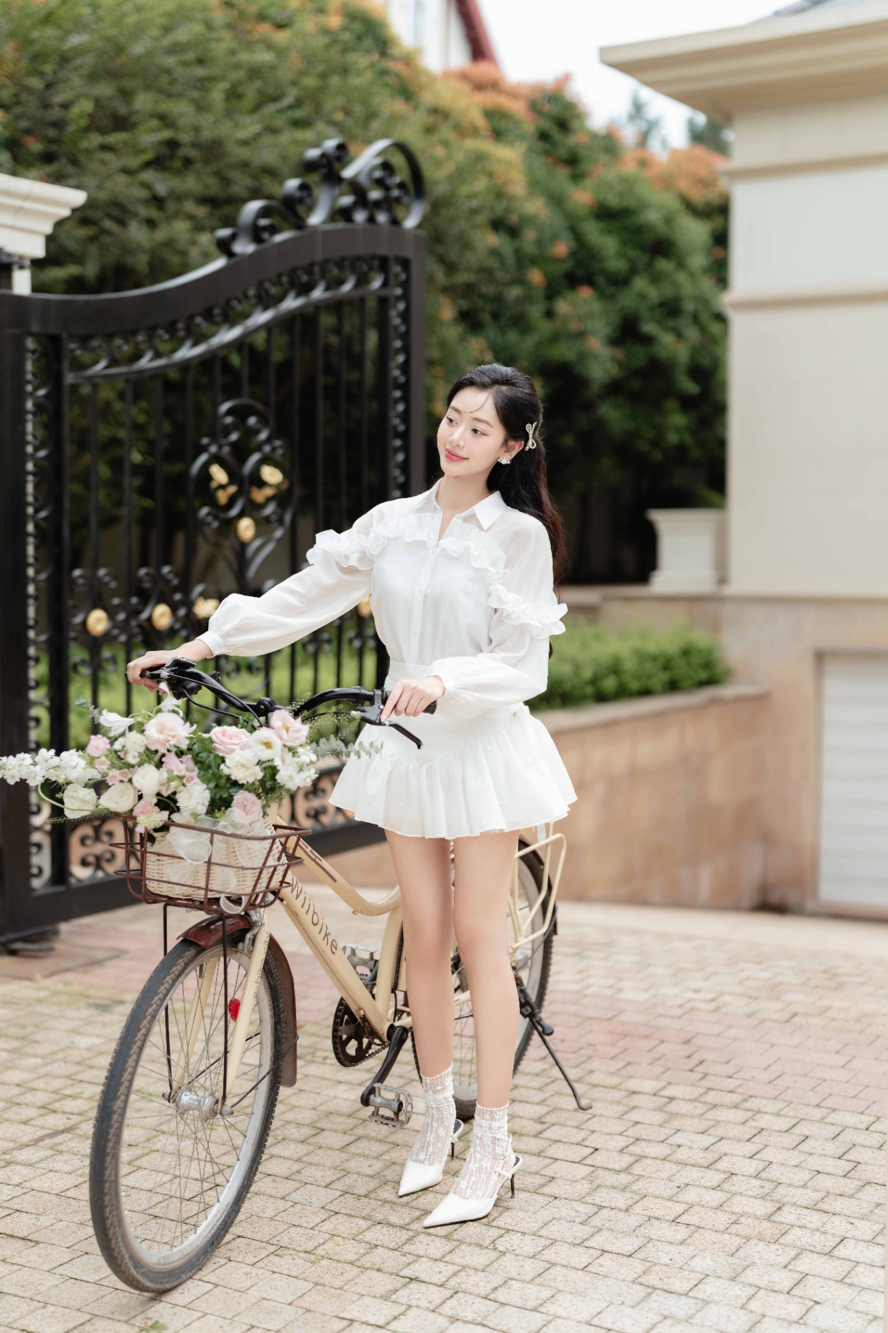 Chân váy nhún đục oze sườn