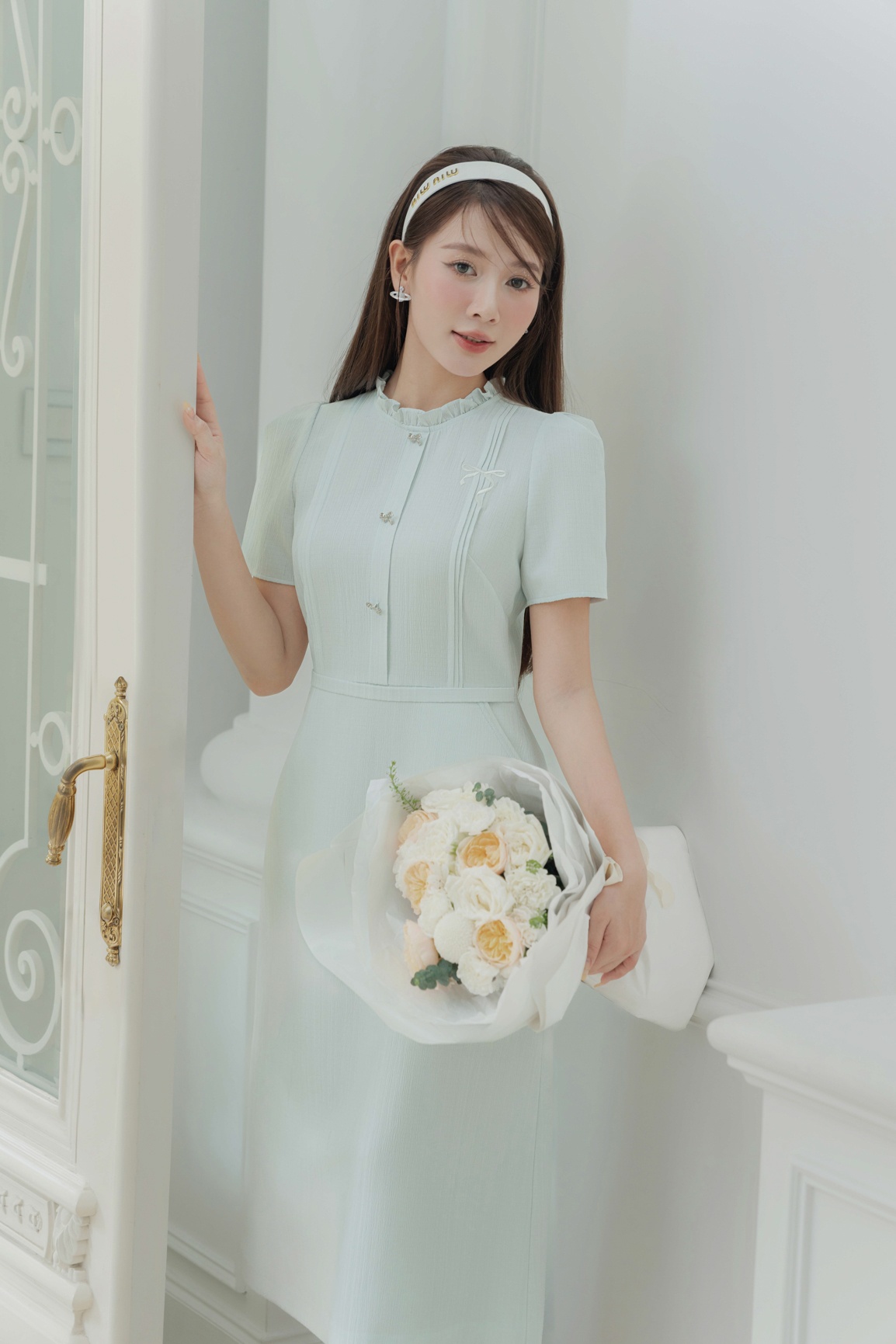 Đầm dài cổ bèo 1 hàng cúc, xếp ly dọc