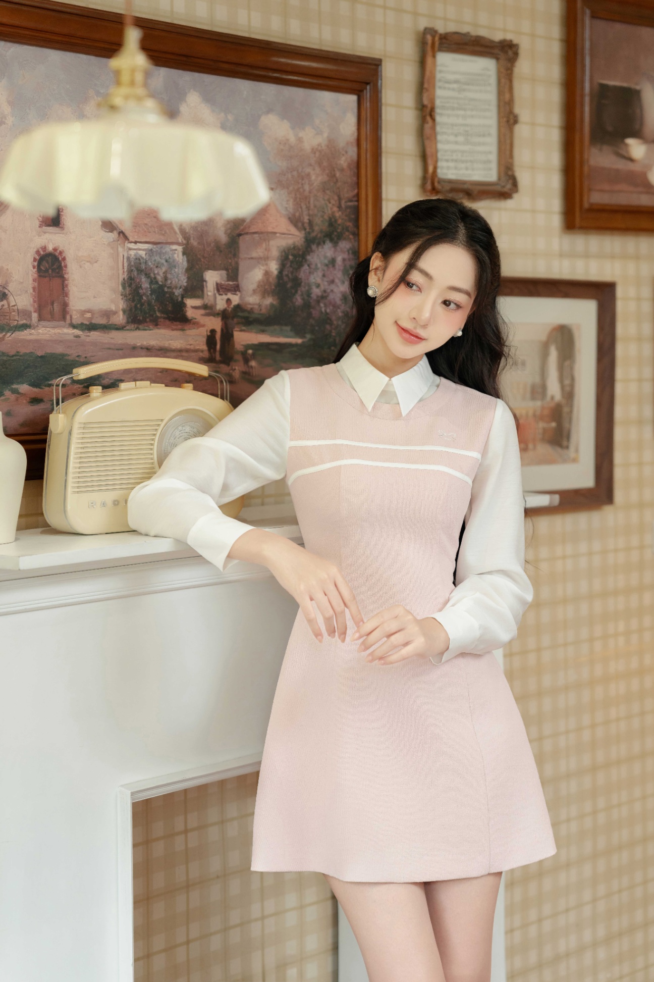 Đầm cổ tròn phối giả sơ mi thêu ngực
