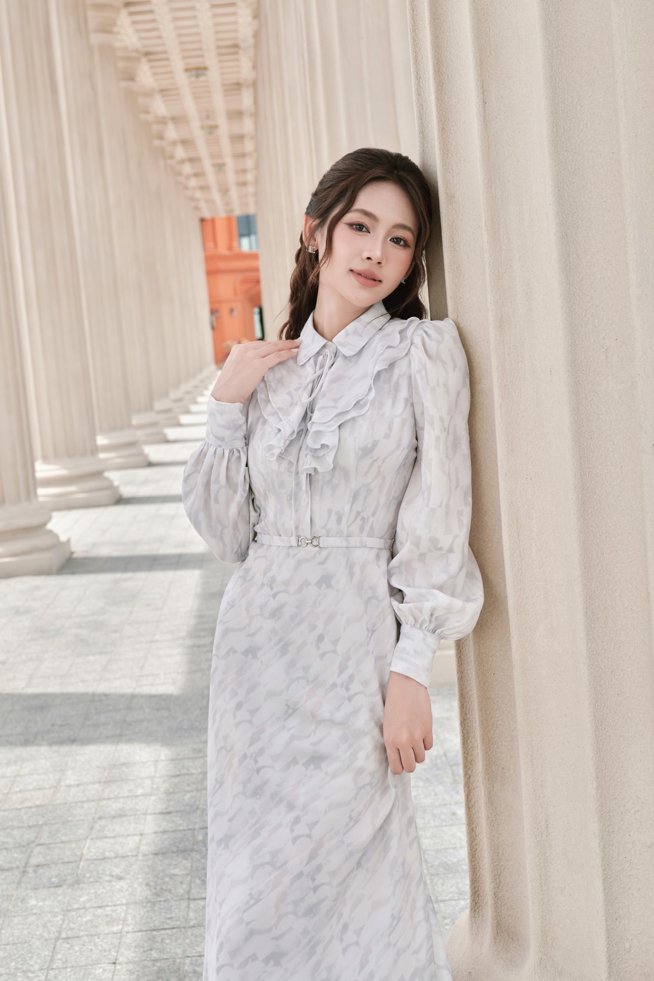 Đầm đuôi cá bèo cổ thắt đai