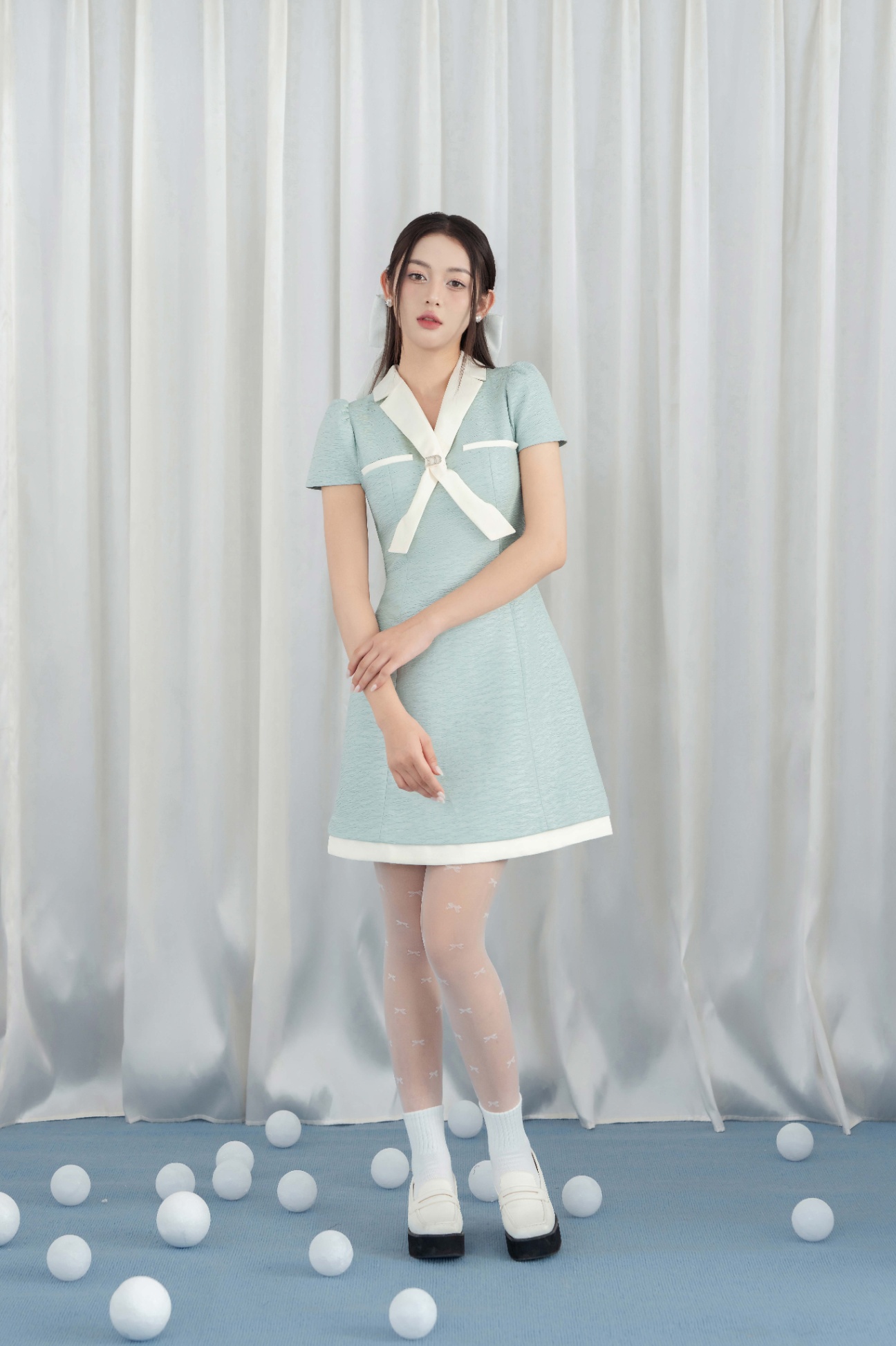 Đầm A cổ 2 ve vắt nơ