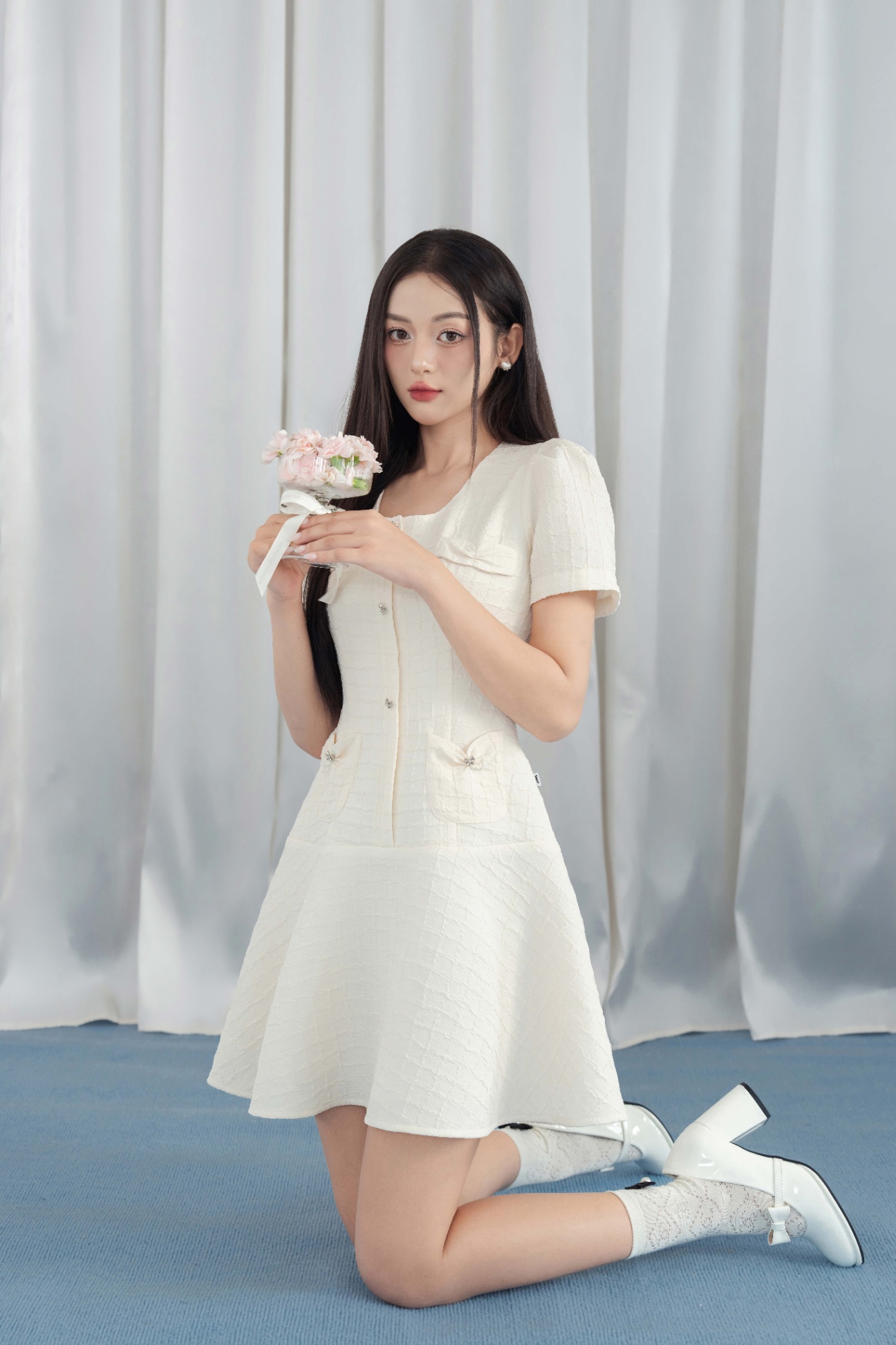 Đầm cổ U tùng đổ túi nơ
