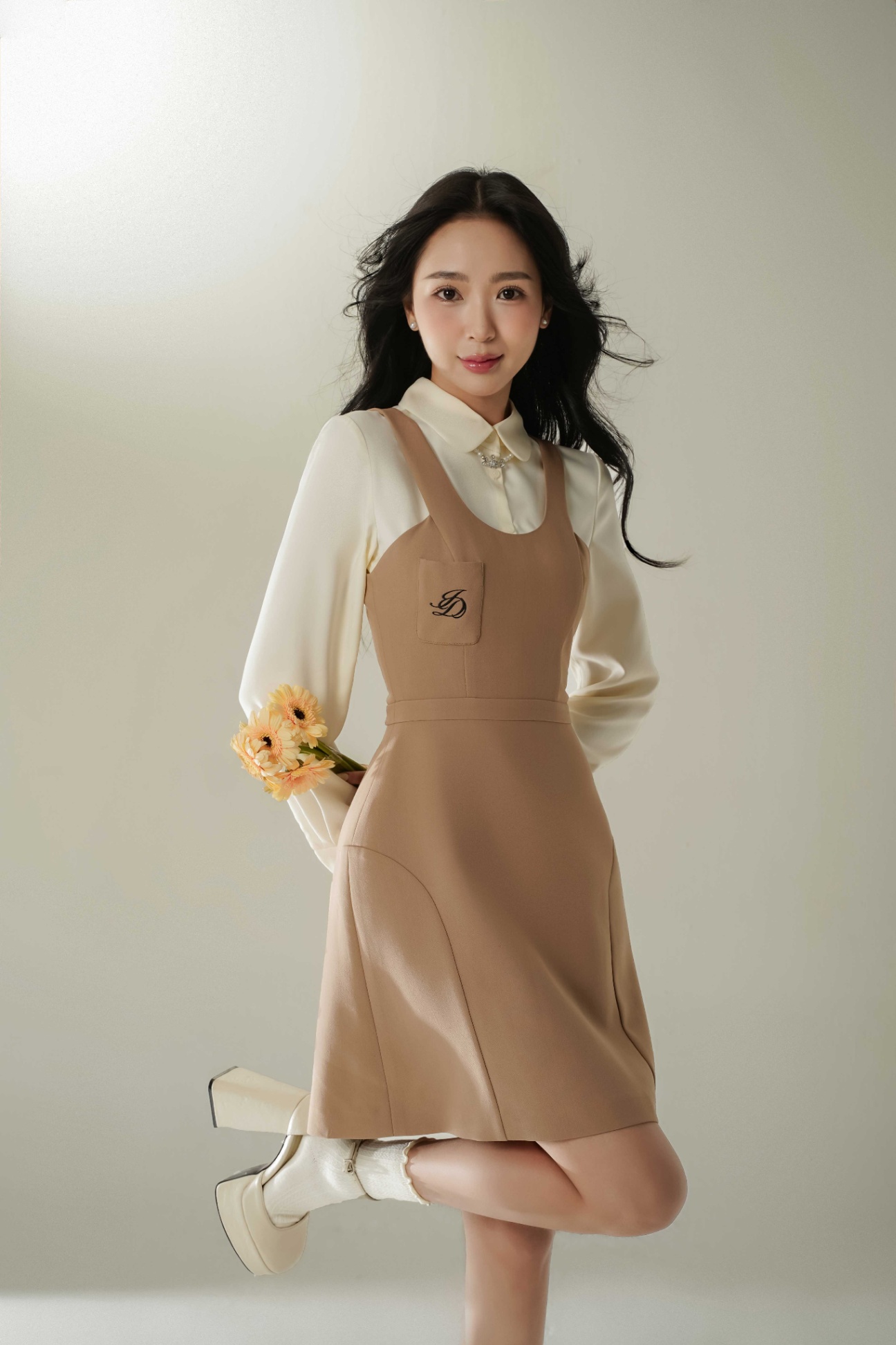 Đầm giả yếm cổ đức thêu ngực