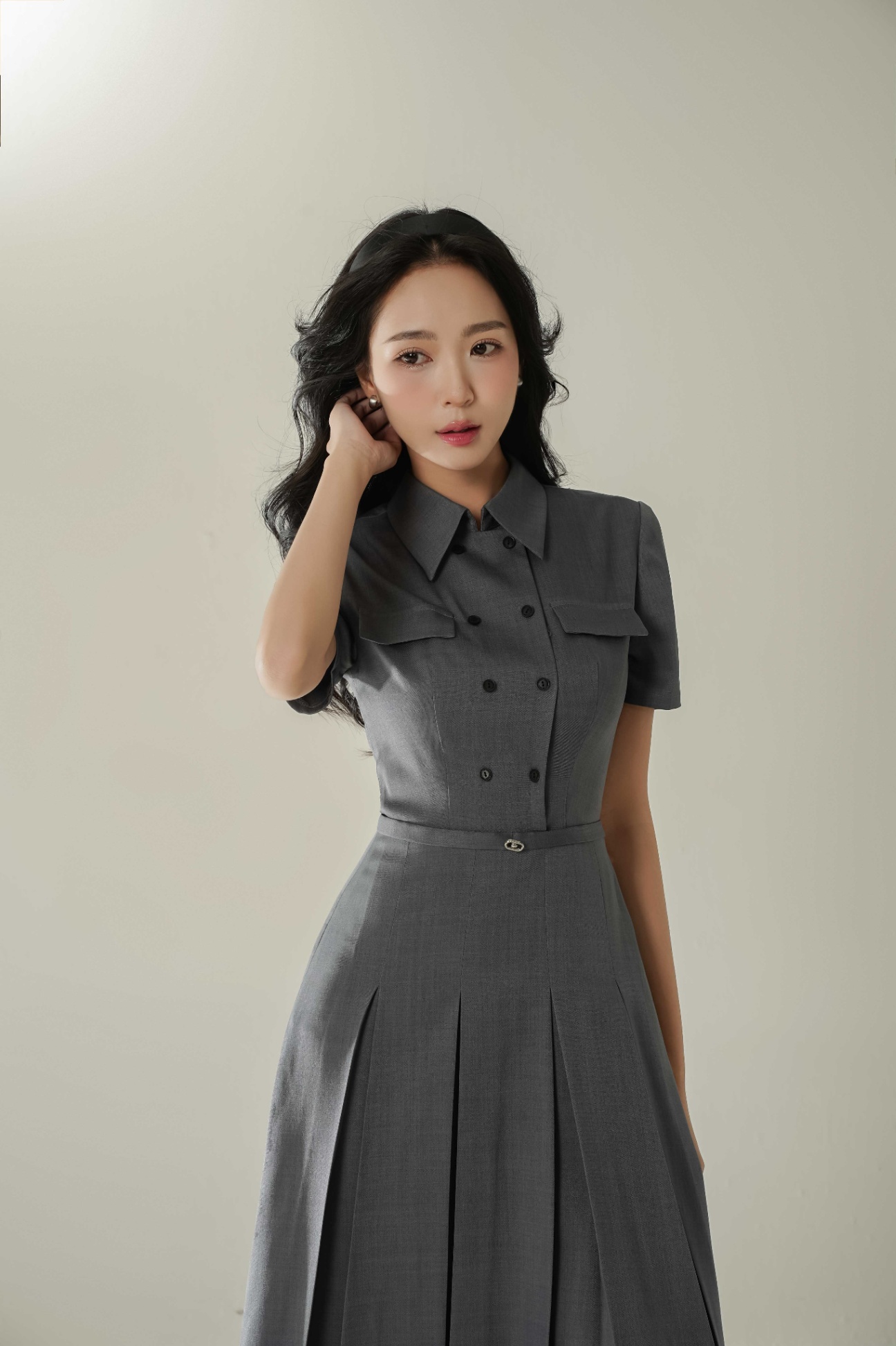 Đầm dài chân xếp ly chụm đai eo