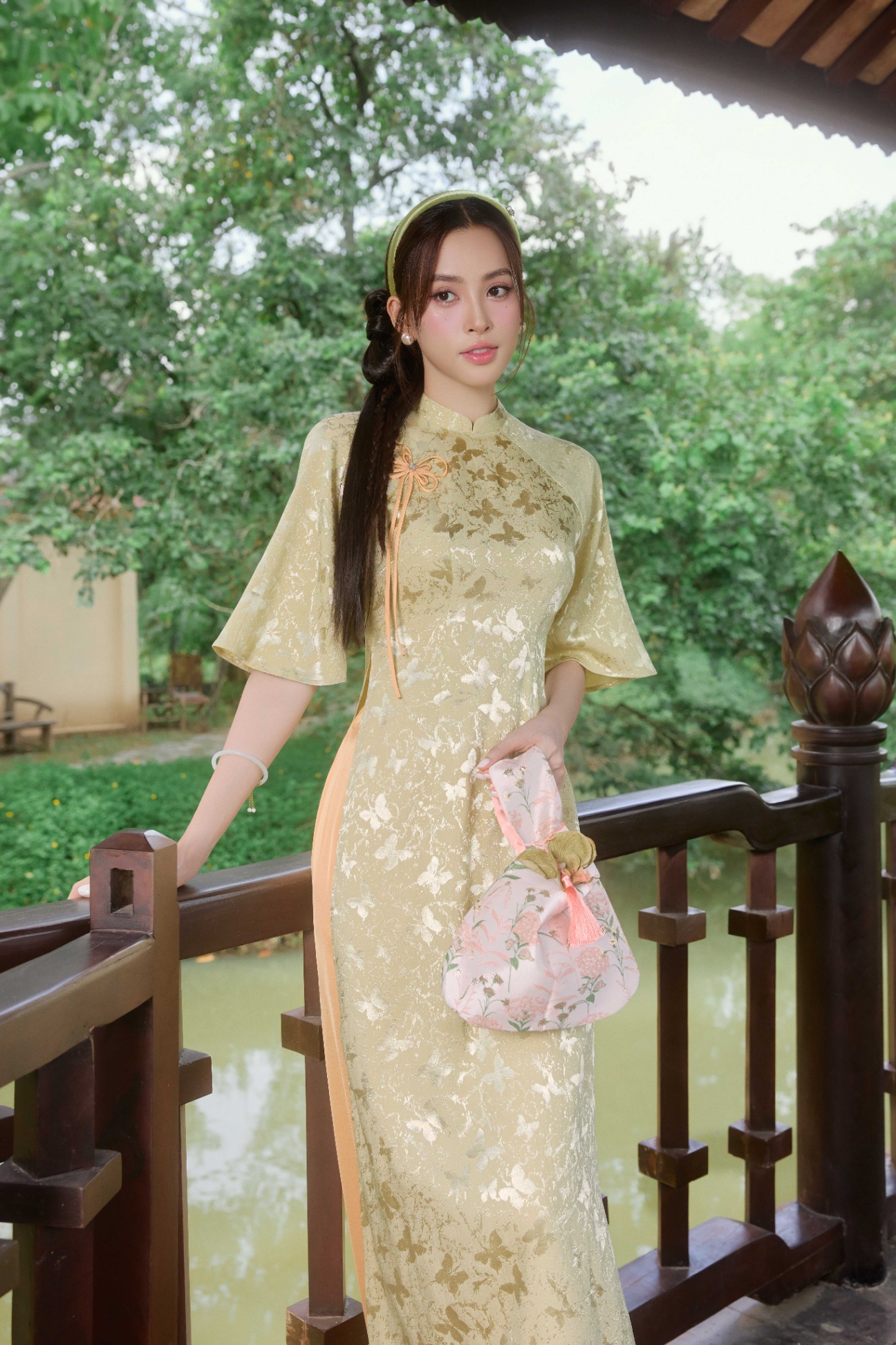 Áo dài Lục Khuê - Áo dài ôm tay A chất lụa