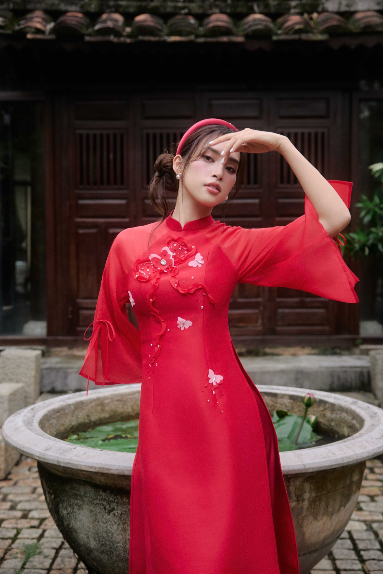 Áo dài Mị Sắc - Áo dài cổ tàu đính nơ, tay xẻ nơ