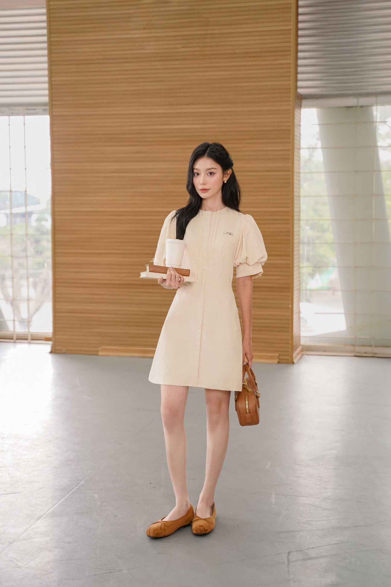 Đầm dáng A tay bồng buộc nơ eo