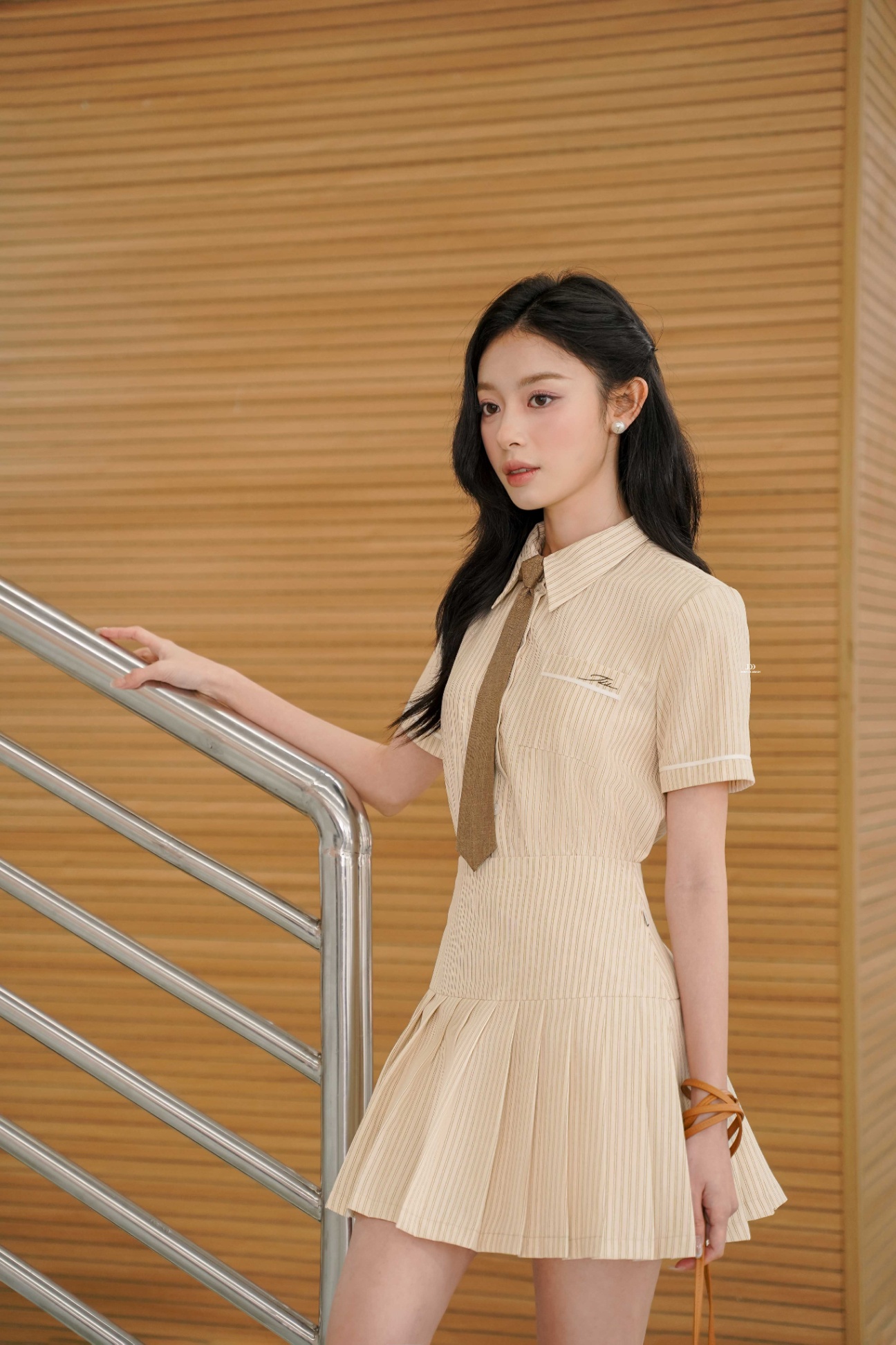 Chân váy poplin xếp ly