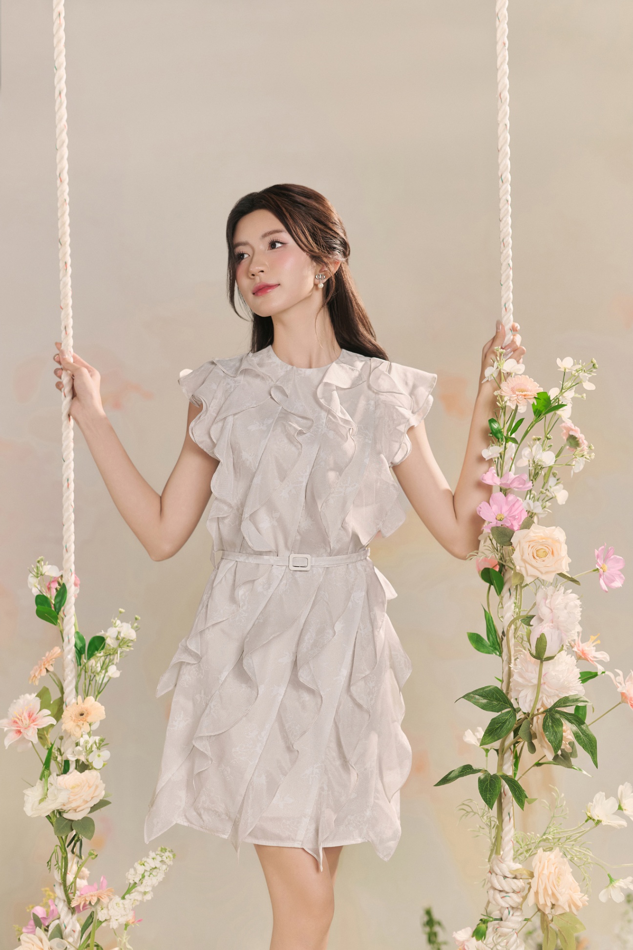 Đầm pattern suông kẹp bèo đổ tầng, dây đai rời
