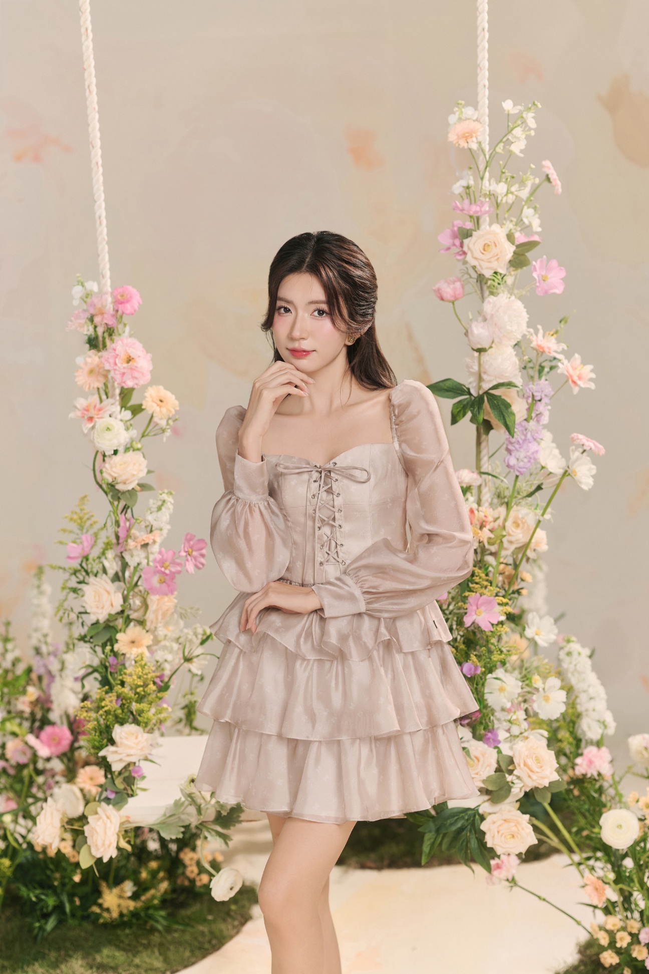 Đầm cổ vuông 3 tầng đổ