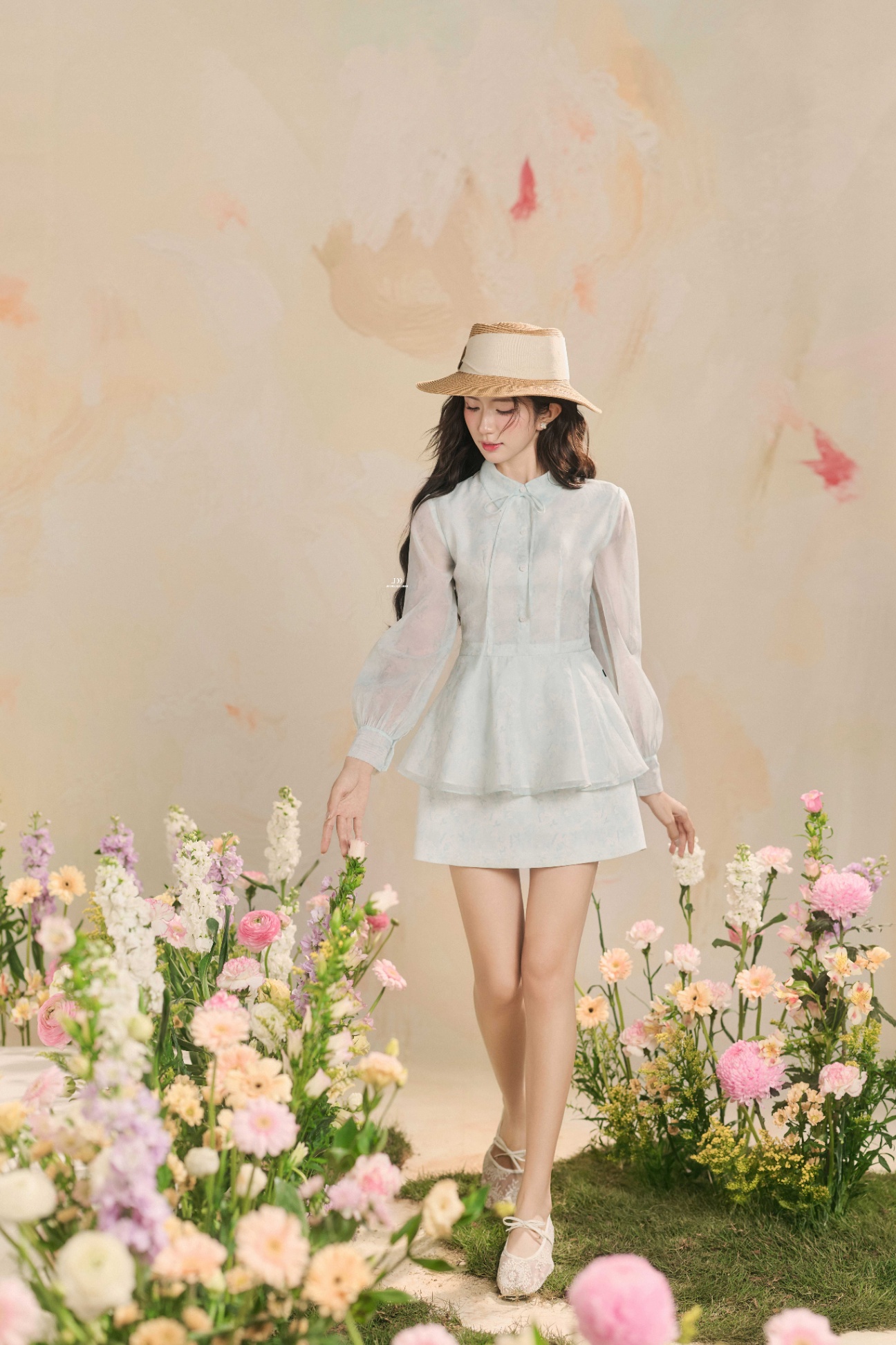 Chân váy A ngắn họa tiết, đè dây gấu
