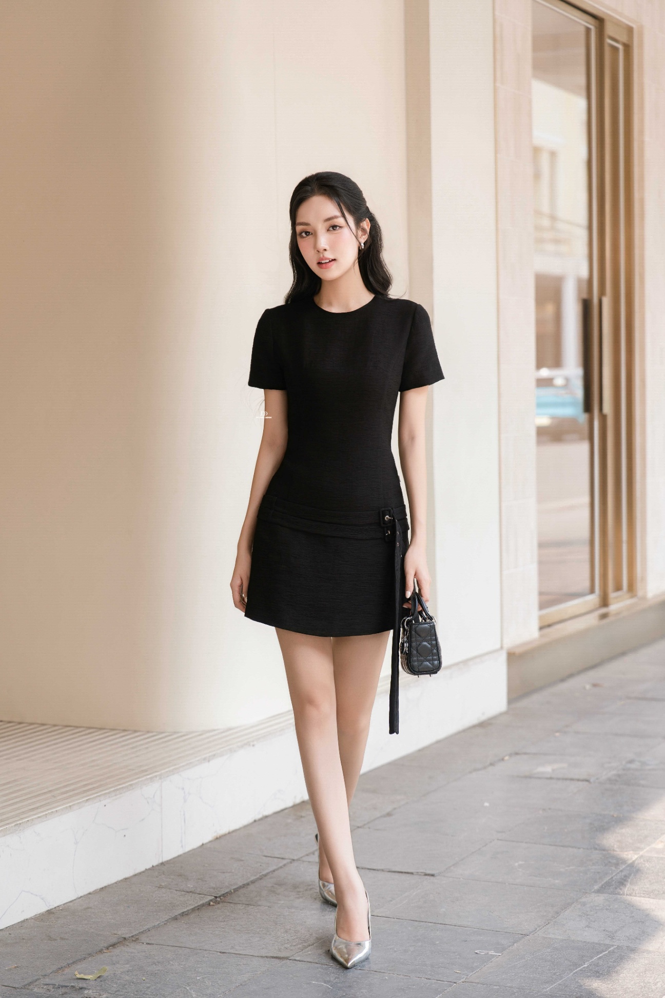 Đầm dáng ôm A 2 đai