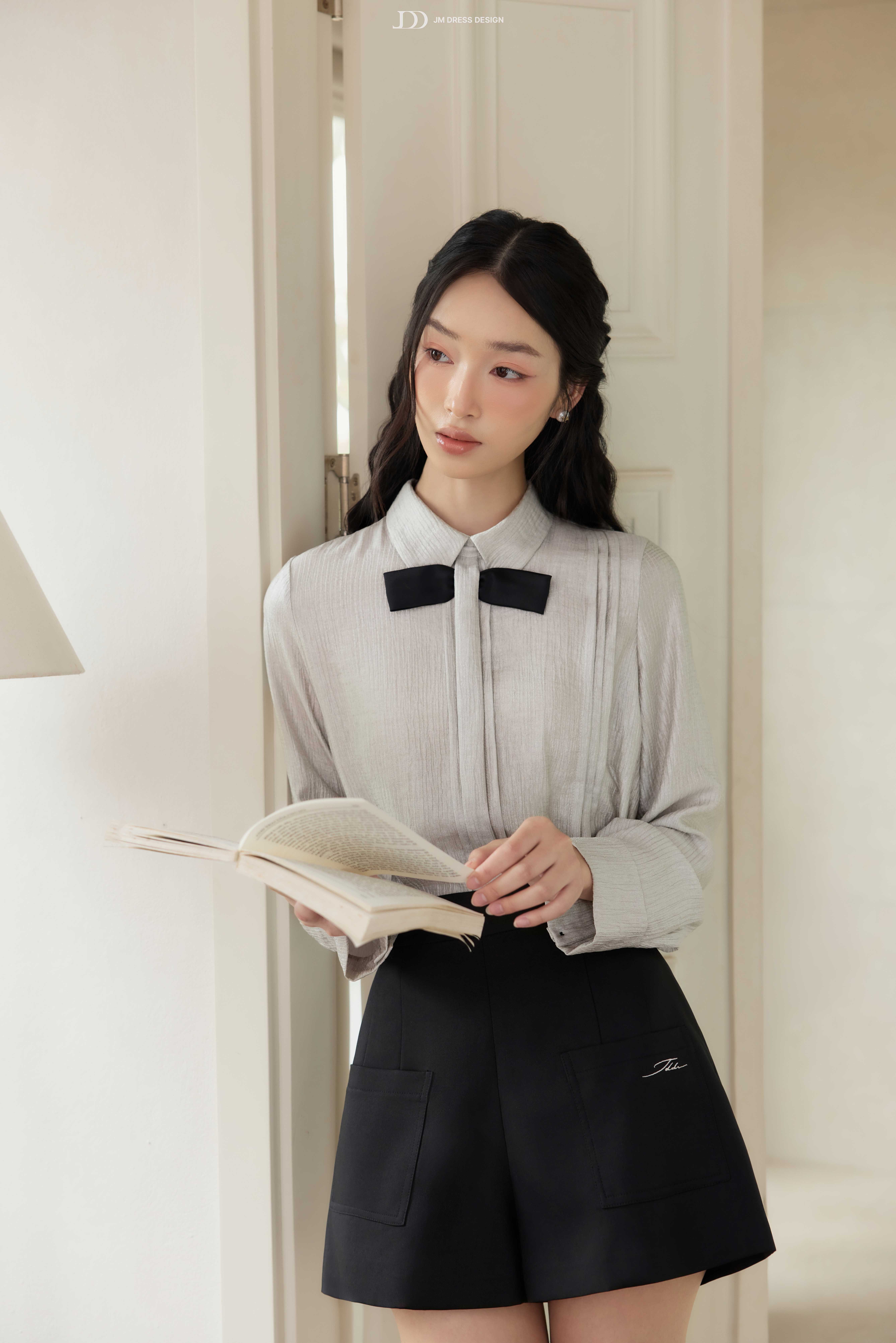 Áo sơ mi cổ đức xếp ly nẹp
