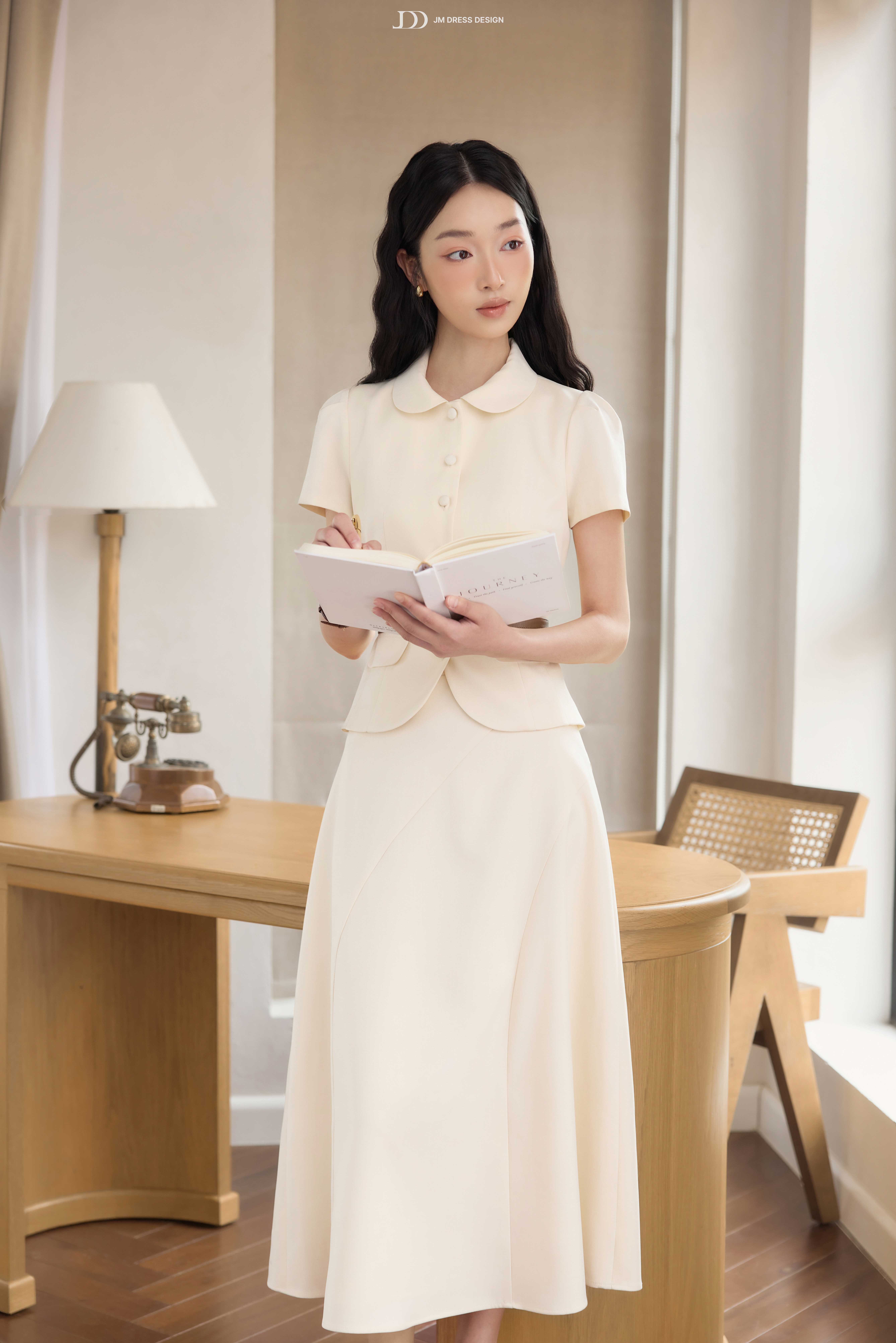 Chân váy dài bổ chéo đổ