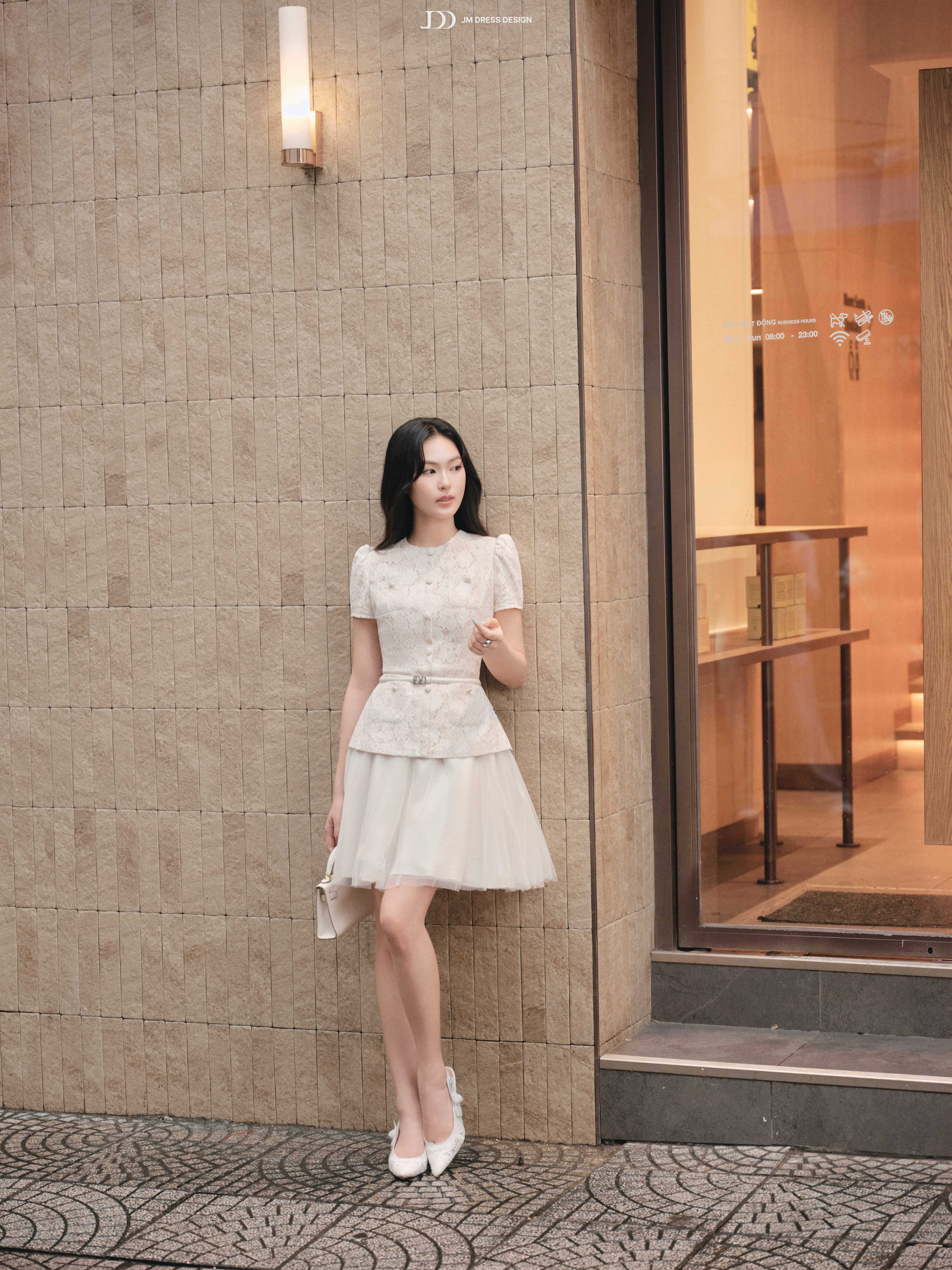 Chân váy ngắn đổ nhiều lớp