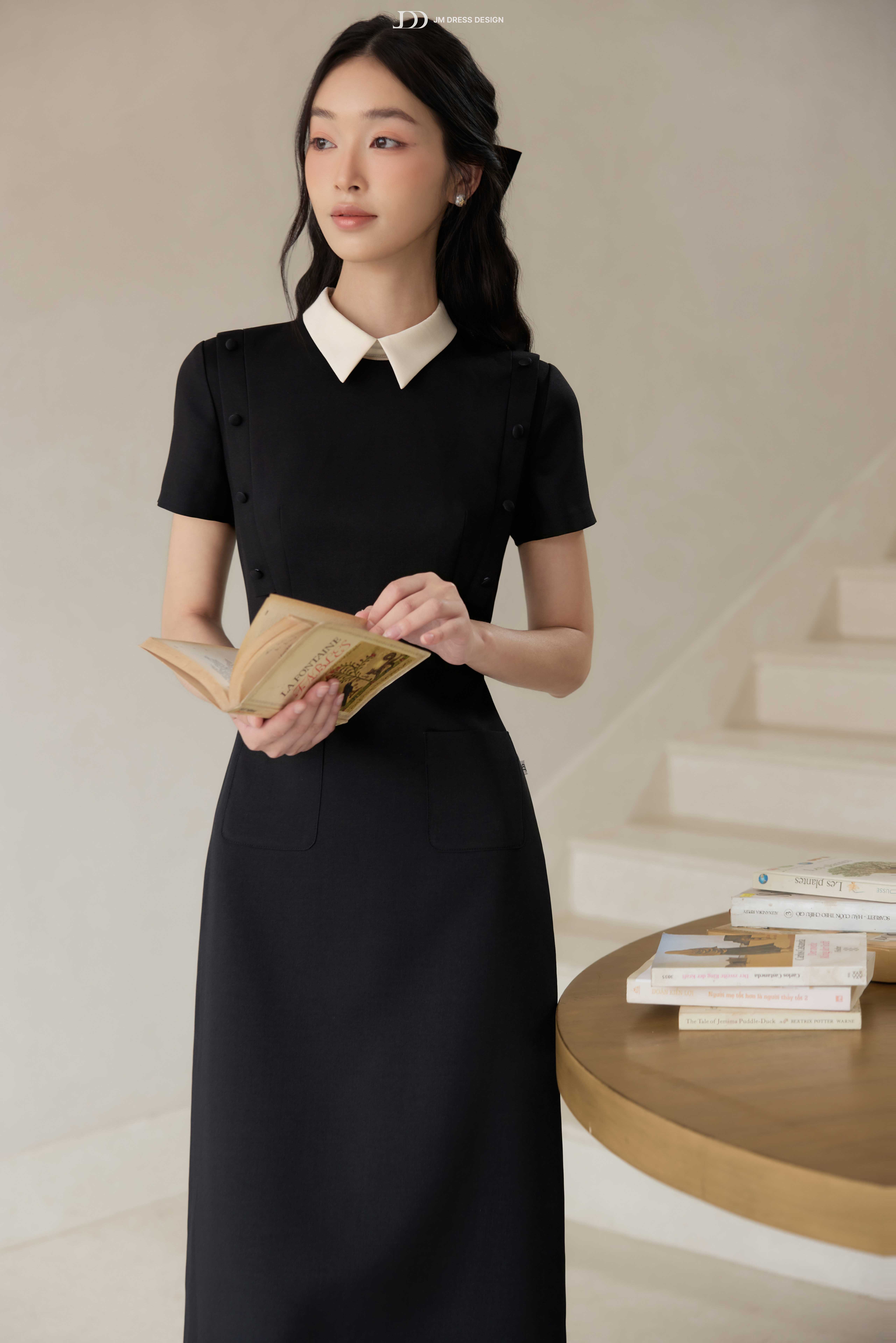 Đầm Xuân Hè cổ đức 2 túi ốp tay phối