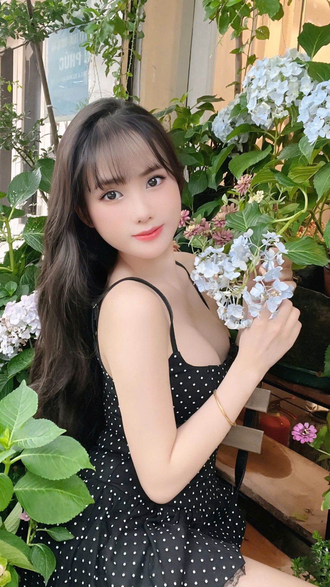 Váy hè chấm bi