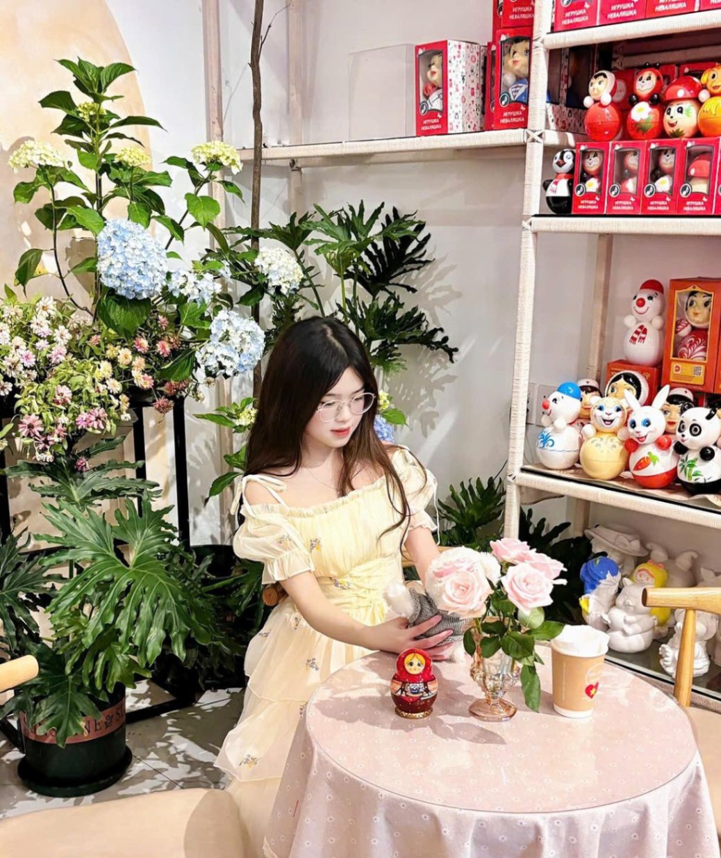 Váy công sở trắng