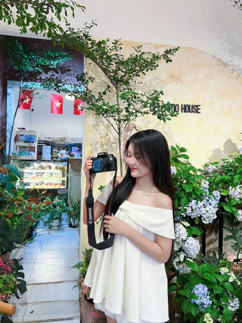 11-7-25-Ghe-Tham-Del-Amo-House-Quan-Ca-Phe-Chup-Anh-Dep-Khi-Ha-Noi-Diu-Dang-Nhat_h2.jpg