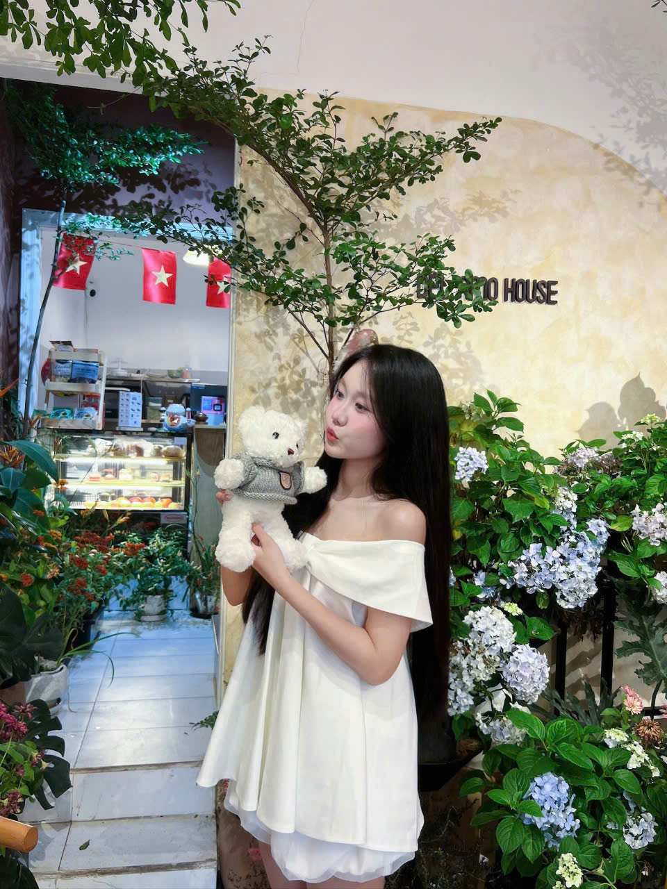 11-7-25-Ghe-Tham-Del-Amo-House-Quan-Ca-Phe-Chup-Anh-Dep-Khi-Ha-Noi-Diu-Dang-Nhat_h3.jpg