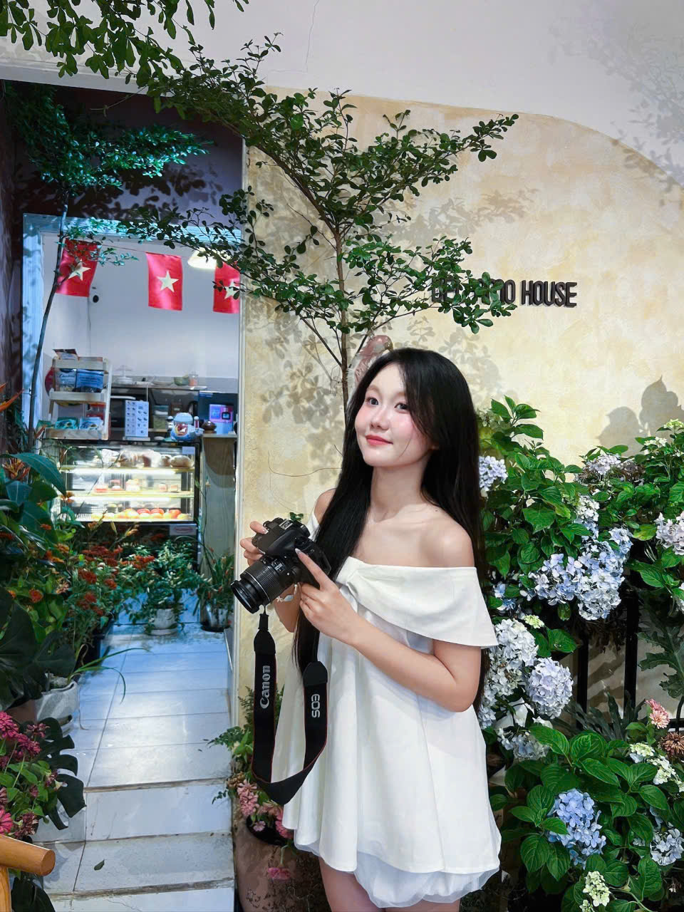 11-7-25-Ghe-Tham-Del-Amo-House-Quan-Ca-Phe-Chup-Anh-Dep-Khi-Ha-Noi-Diu-Dang-Nhat_h5.jpg