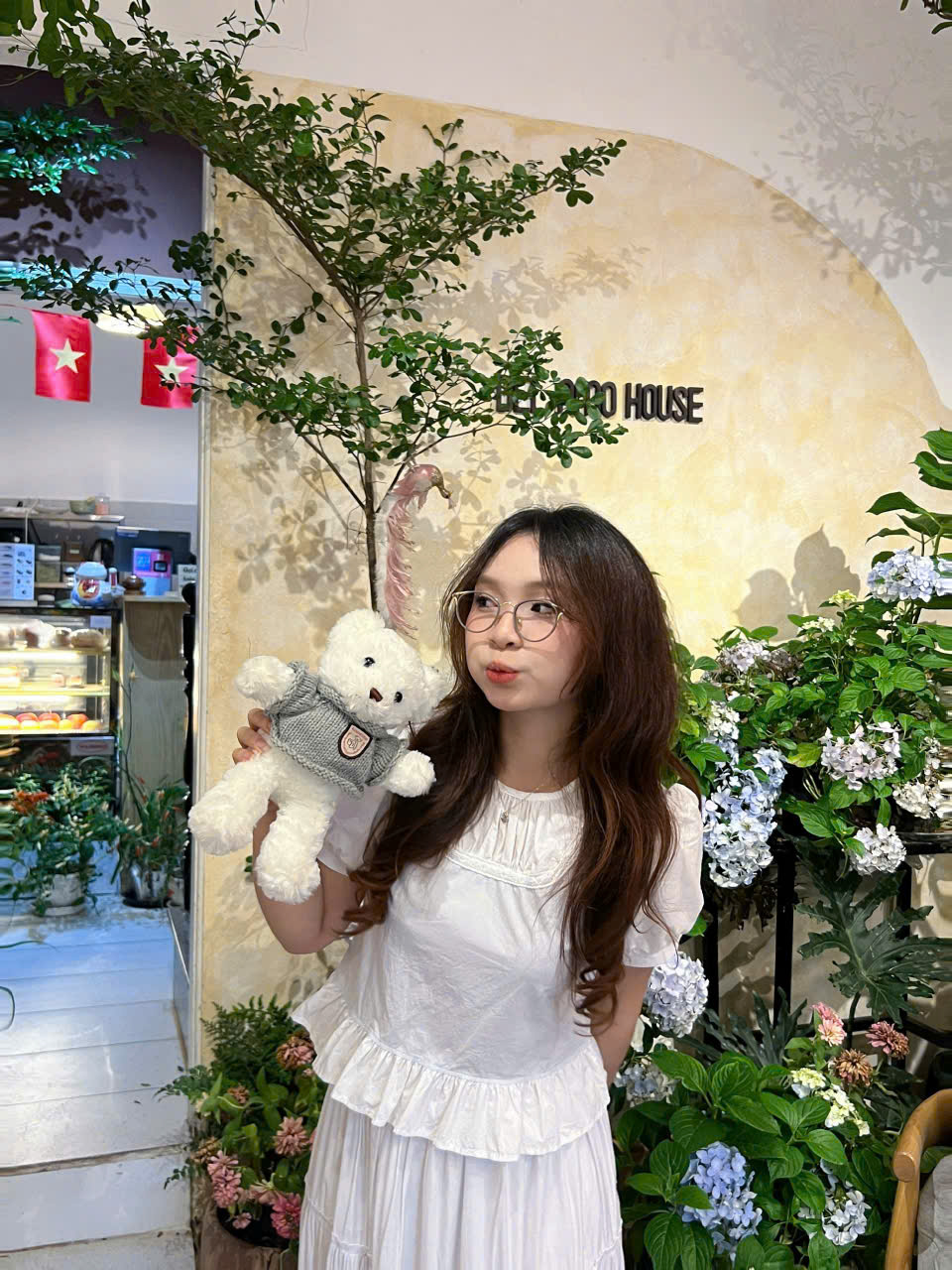 Dia-chi-quan-ca-phe-cafe-chup-hinh-dep-gan-ngoai-thuong-ngoai-giao-dai-hoc-luat-hoc-vien-hanh-chinh-11-7-25_g2.jpg