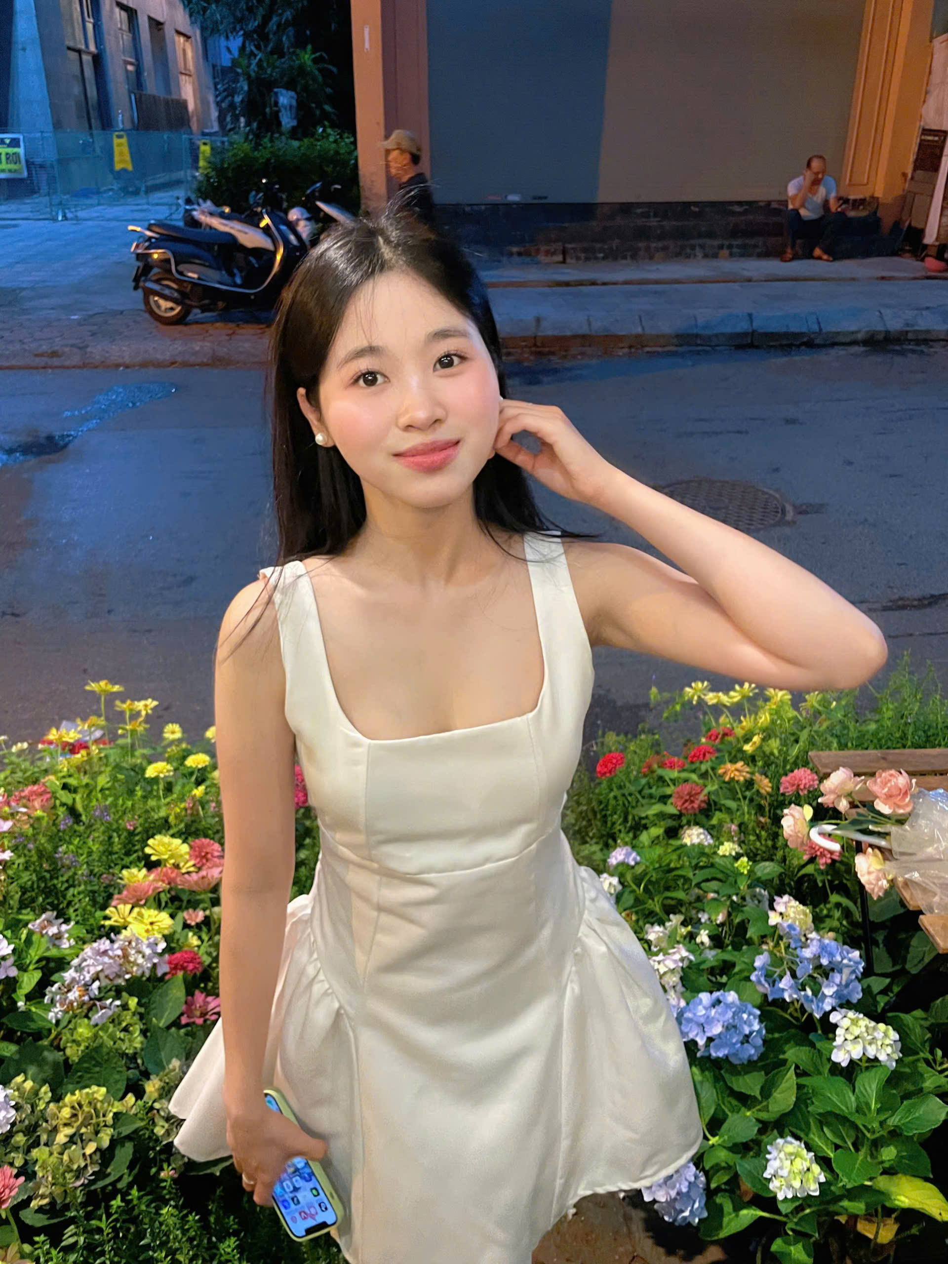 Quan-ca-phe-cafe-duoc-review-trang-tri-dep-ha-noi-2-7-2025-3.jpg