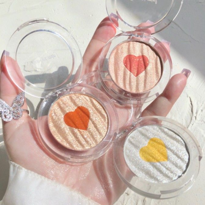 Phấn Mắt Nhũ Kiêm Phấn Má Sweet Mint Trái Tim Bắt Sáng - Sweet mint trái tim