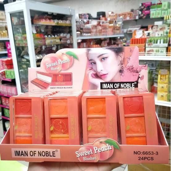 Phấn Má 3 Ô IMAN OF NOBLE Sweet Peach Party Blusher Mã NO.6653-3 - IMAN NO.6653-3