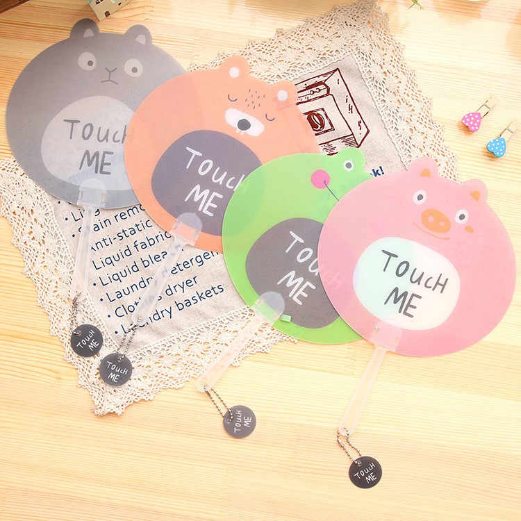 Quạt Nhựa Cầm Tay Cute Nhiều Hình - Giao Mẫu Ngẫu Nhiên - Quạt Nan Cụp Xòe