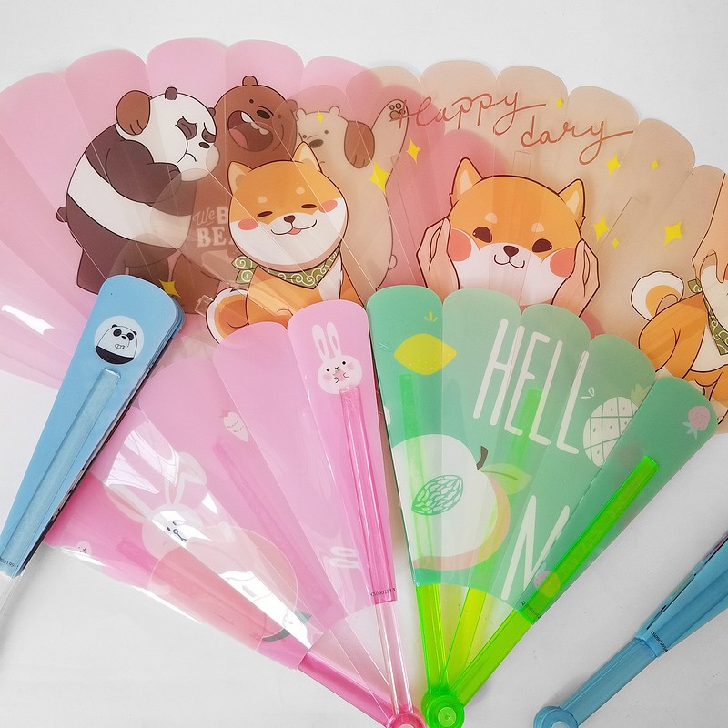 Quạt Nhựa Cầm Tay Cute Nhiều Hình - Giao Mẫu Ngẫu Nhiên - Quạt Nan Cụp Xòe