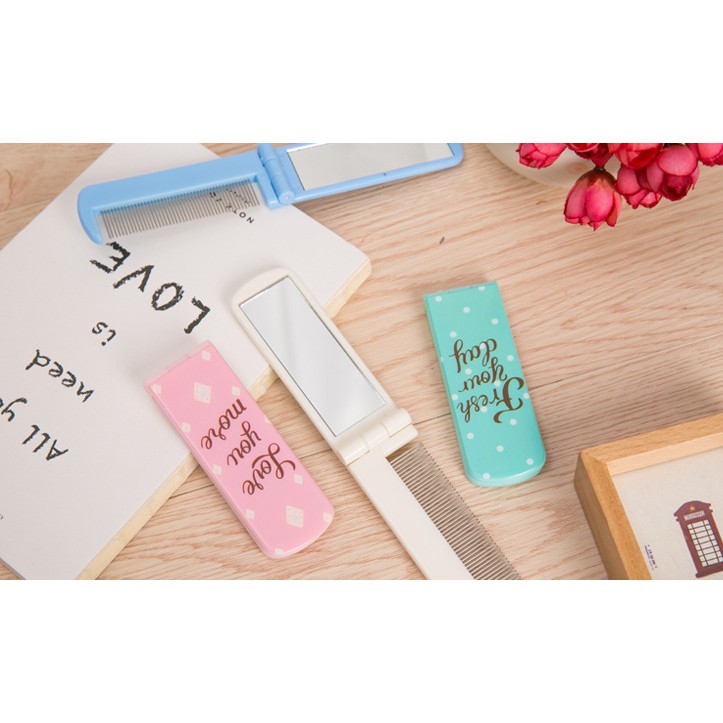 Lược Gấp Kèm Gương Mini Phong Cách Hàn Quốc Dễ Thương - Shop Giao Mẫu Ngẫu Nhiên - Lược Gương Dẹt