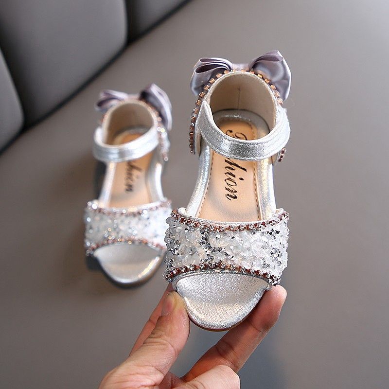 THANH LÝ LỖ VỐN SANDAL BÉ GÁI