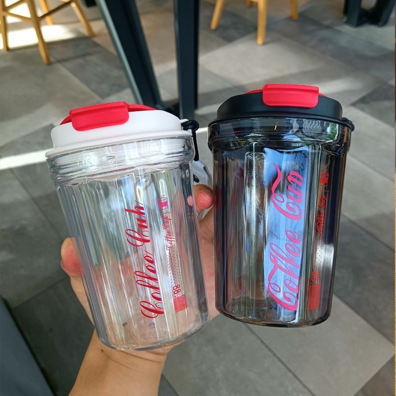 Bình Nước COFFE CUP NHỰA Trong Kiểu Cocacola