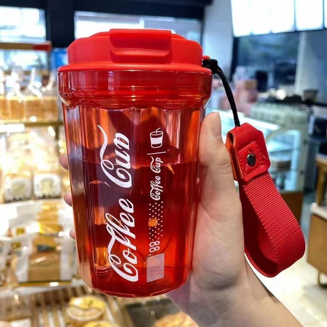 Bình Nước COFFE CUP NHỰA Trong Kiểu Cocacola