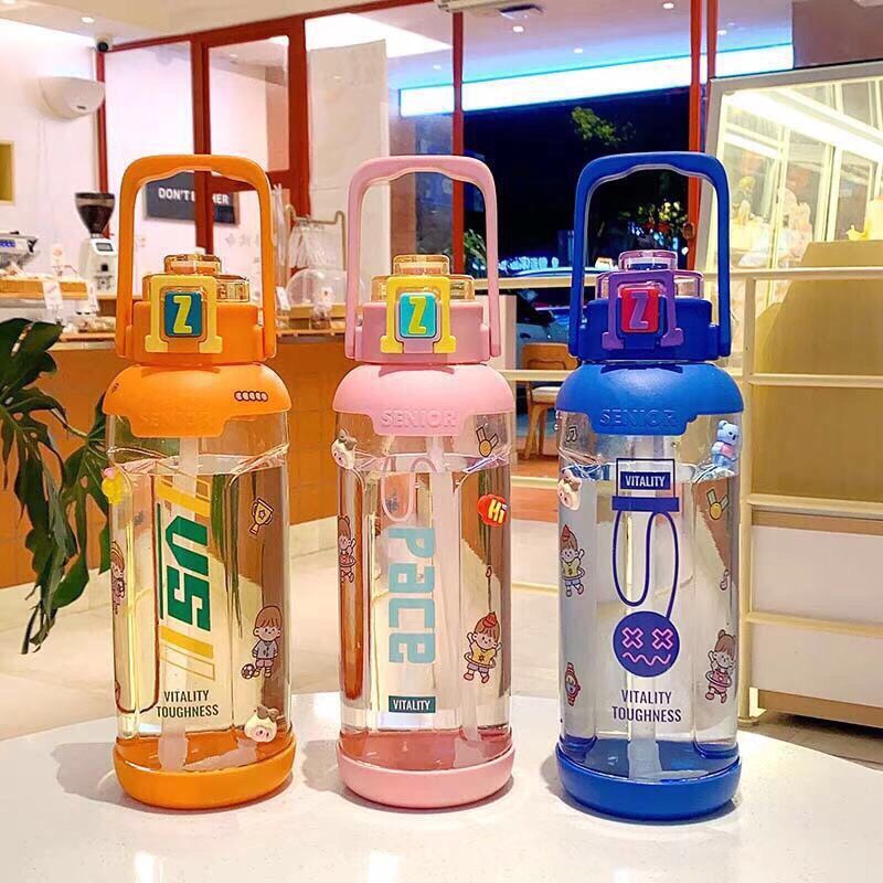 Bình Nước 1800ml Chữ Z Kèm Sticker MÃ 2023
