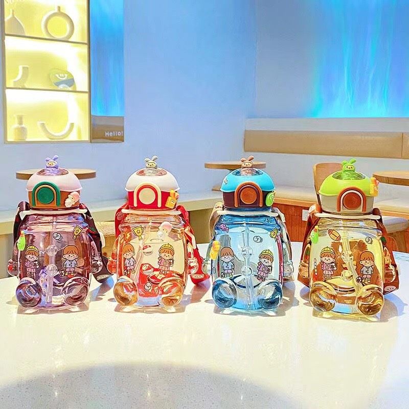 Bình Nước Gấu 1000ml Kèm Sticker & Dây Đeo Cute MÃ 1977