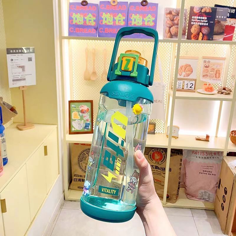 Bình Nước 1800ml Chữ Z Kèm Sticker MÃ 2023