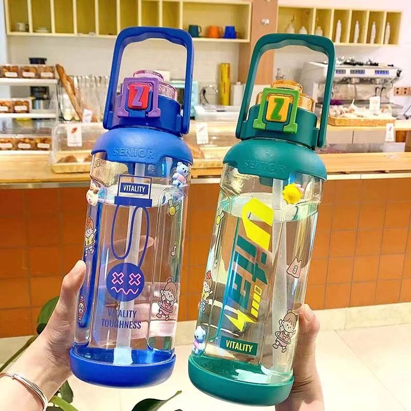 Bình Nước 1800ml Chữ Z Kèm Sticker MÃ 2023