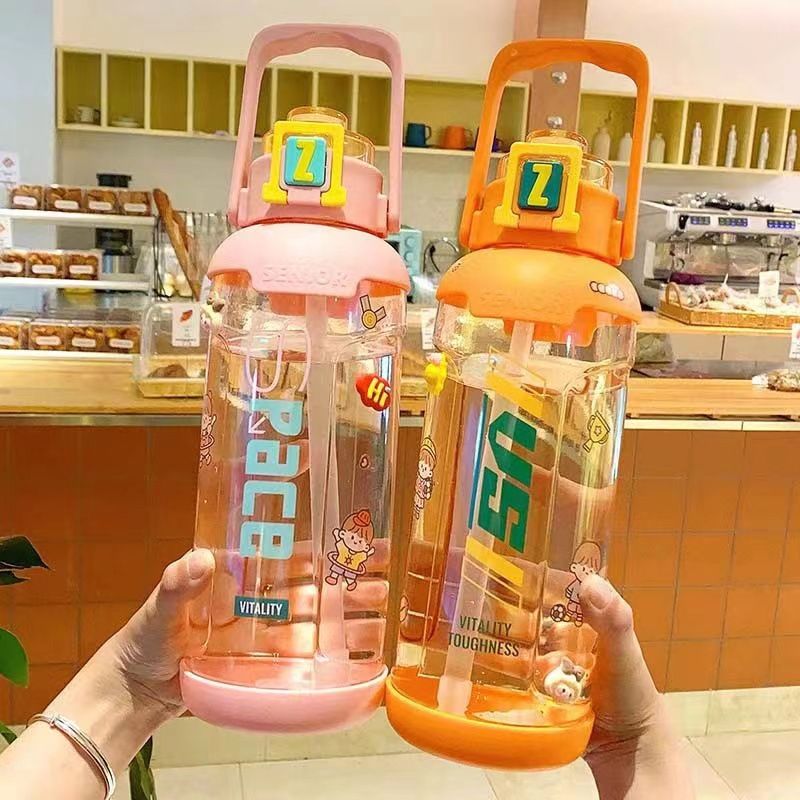 Bình Nước 1800ml Chữ Z Kèm Sticker MÃ 2023