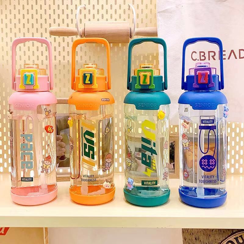 Bình Nước 1800ml Chữ Z Kèm Sticker MÃ 2023