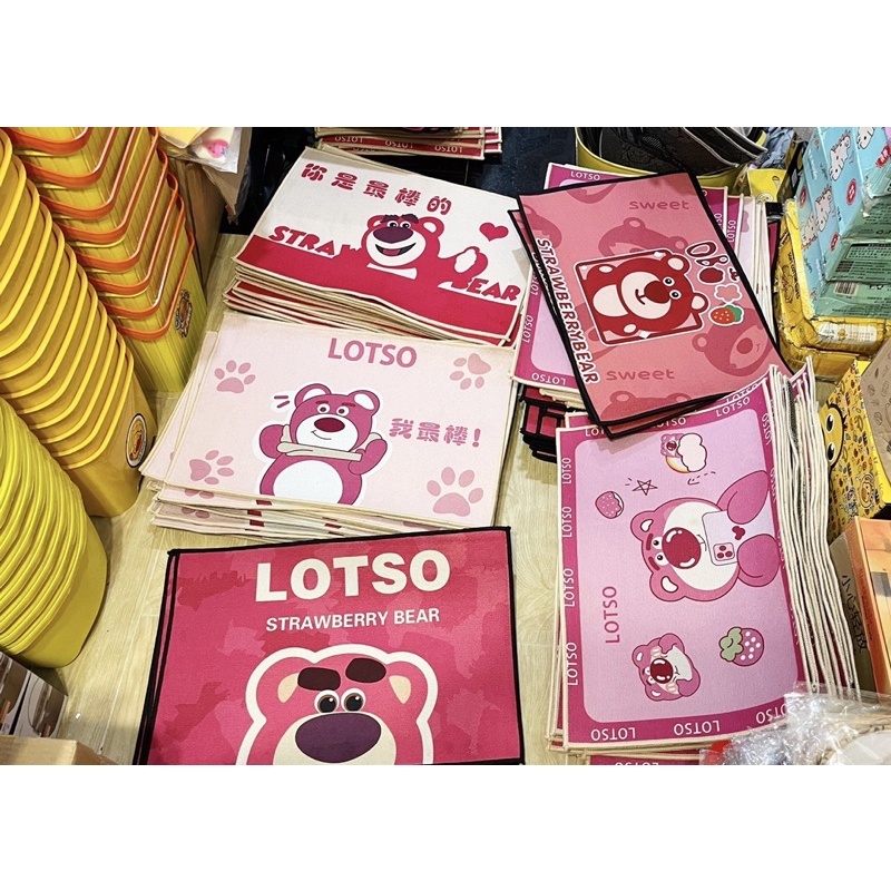 Thảm Chân Gấu Dâu LOTSO 60x40cm(Loại Vải,Đế Chống Trượt)
