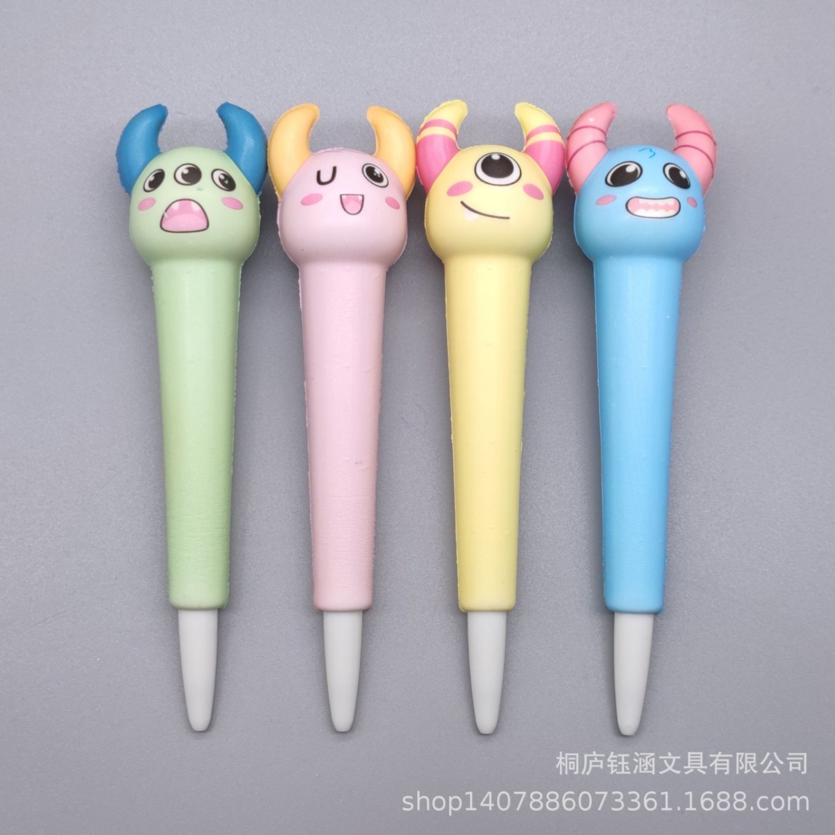 Bút Bi Nước Squishy Cute Bóp Cực Đã Tay Giảm Stress