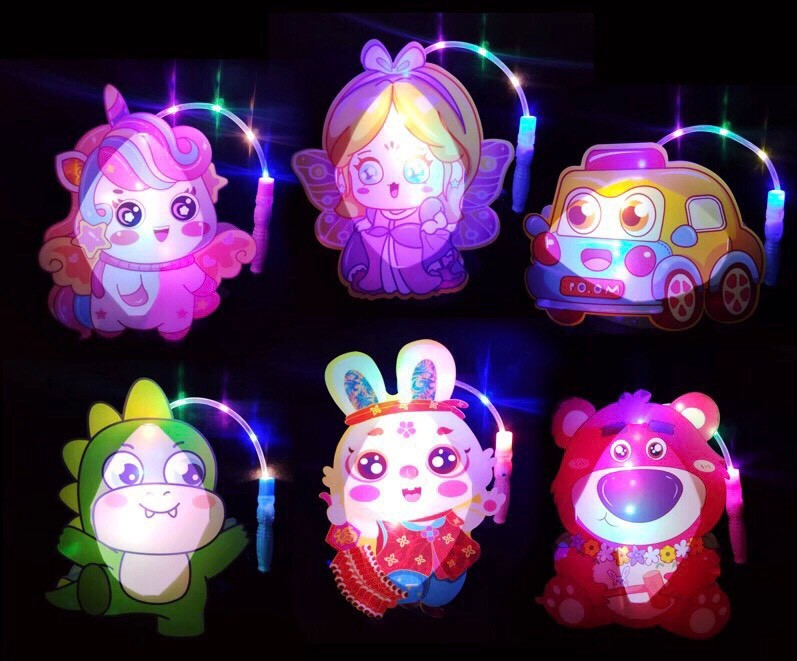Đèn Lồng Có Đèn LED Nhấp Nháy 3 Chế Độ Hình Nhân Vật Hoạt Hình Cute (DIY TỰ RÁP - LOẠI NHỰA CÓ ĐÈN LED)/KO NHẠC)