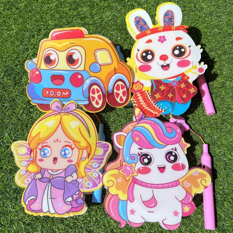 Đèn Lồng Có Đèn LED Nhấp Nháy 3 Chế Độ Hình Nhân Vật Hoạt Hình Cute (DIY TỰ RÁP - LOẠI NHỰA CÓ ĐÈN LED)/KO NHẠC)